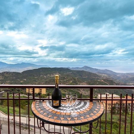 Casa Vacanze Dell'Angelo San Mauro Castelverde Buitenkant foto